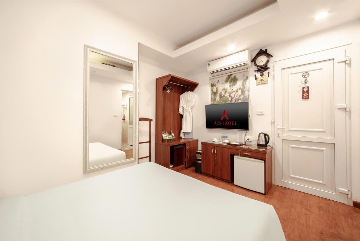 A25 Hotel - 46 Chau Long Hanoi Zewnętrze zdjęcie